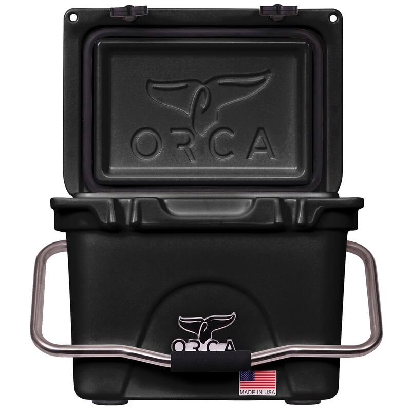 20-Quart Hard-Sided Cooler A5844