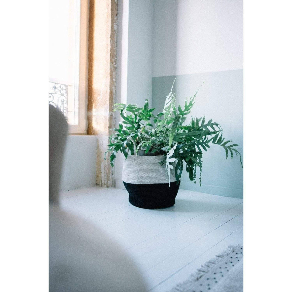 Black Natural Basket R649