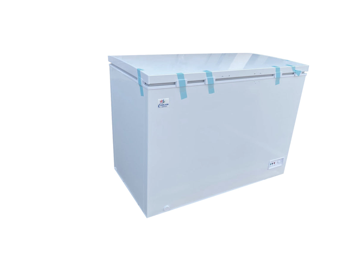 White Commercial Chest Freezer with Storage Baskets P665581