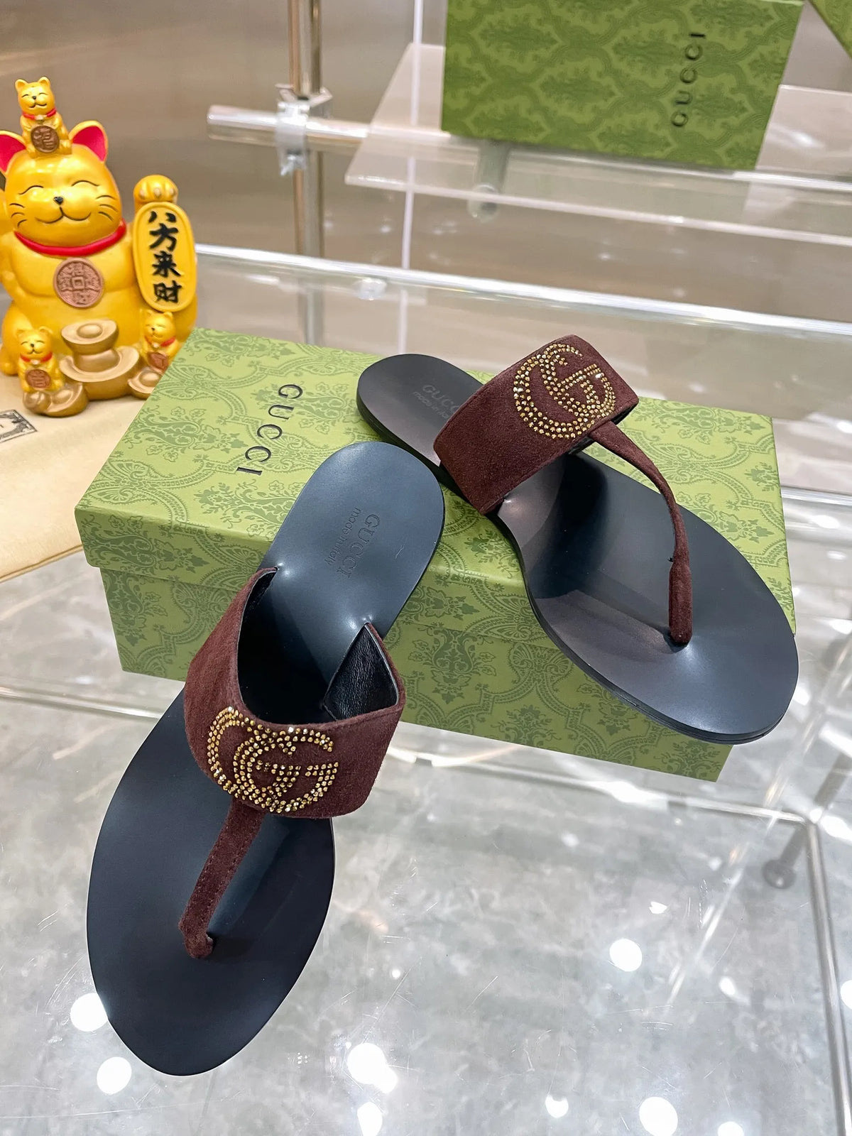 Women Slippers N74318