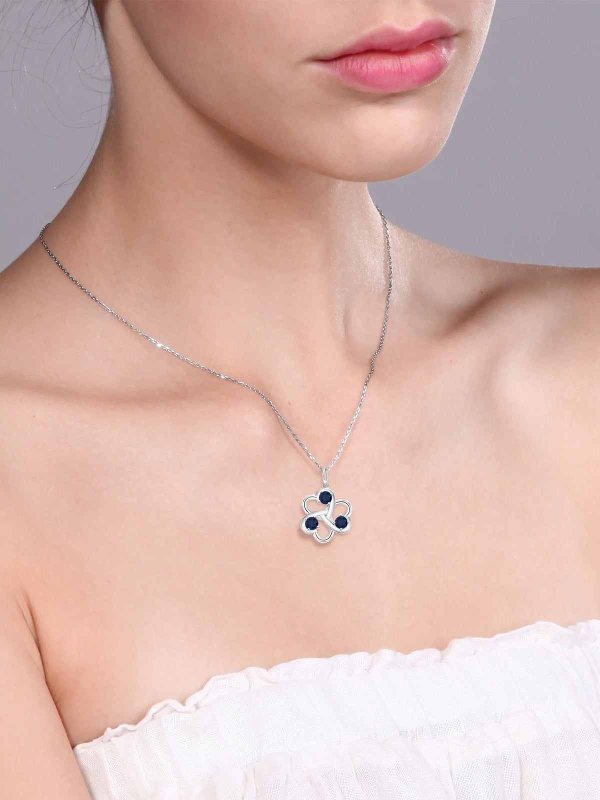 925 Sterling Silver Blue Sapphire Pendant With Chain Z222