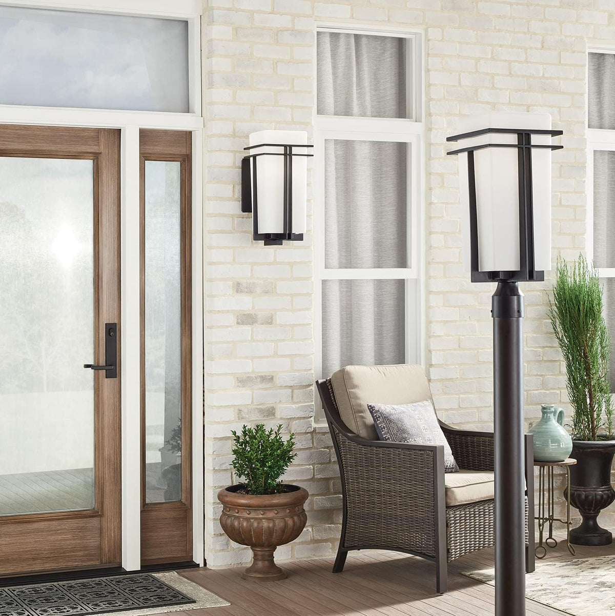 1 Light Black Outdoor Post Light C4609