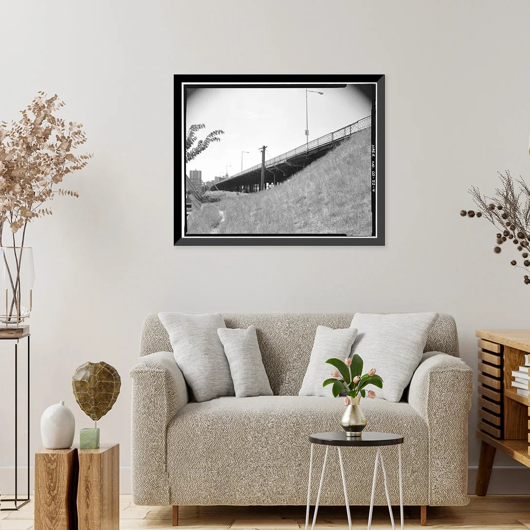 Framed Print 17-7/8" x 21-7/8" F1082