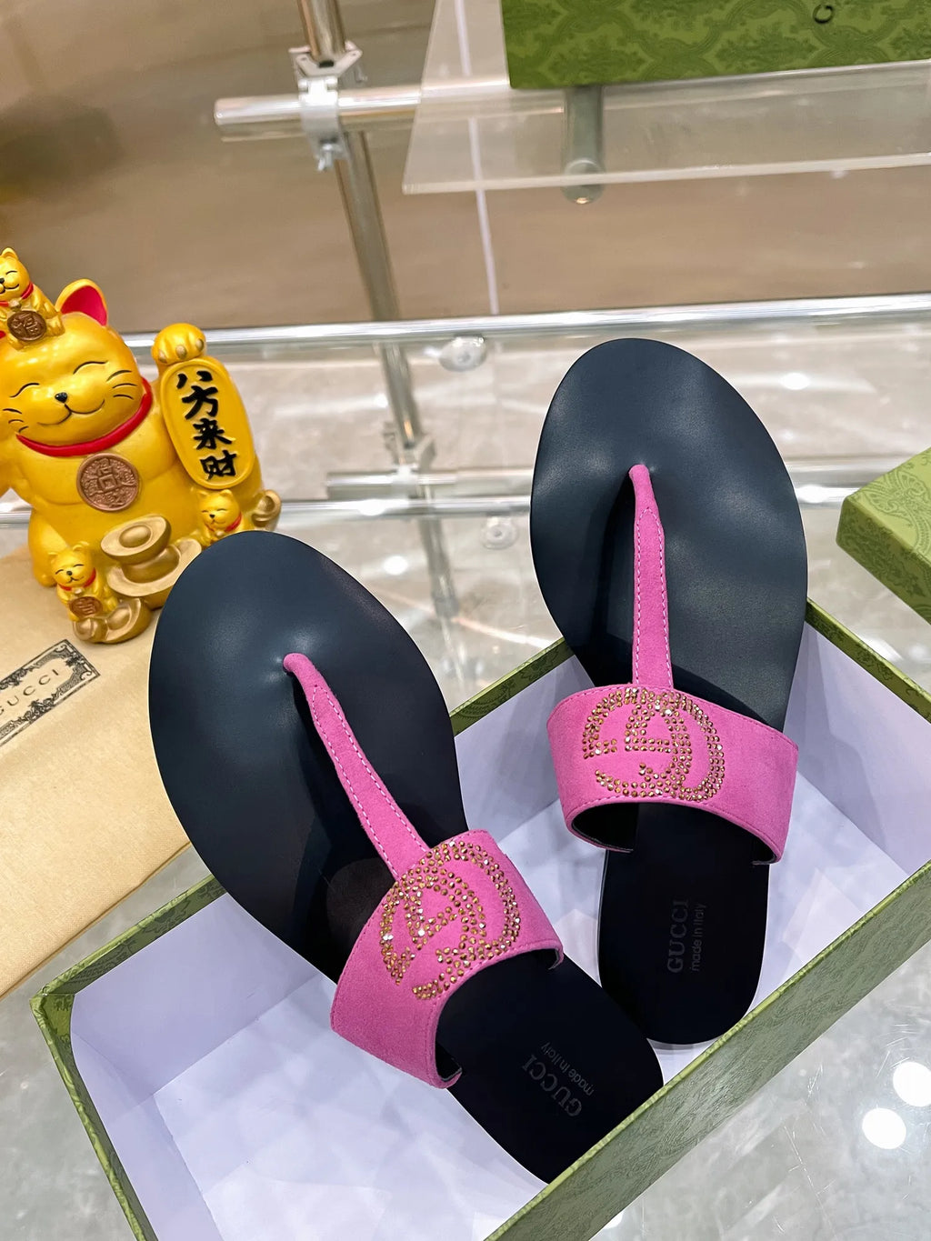 Women Slippers N74318