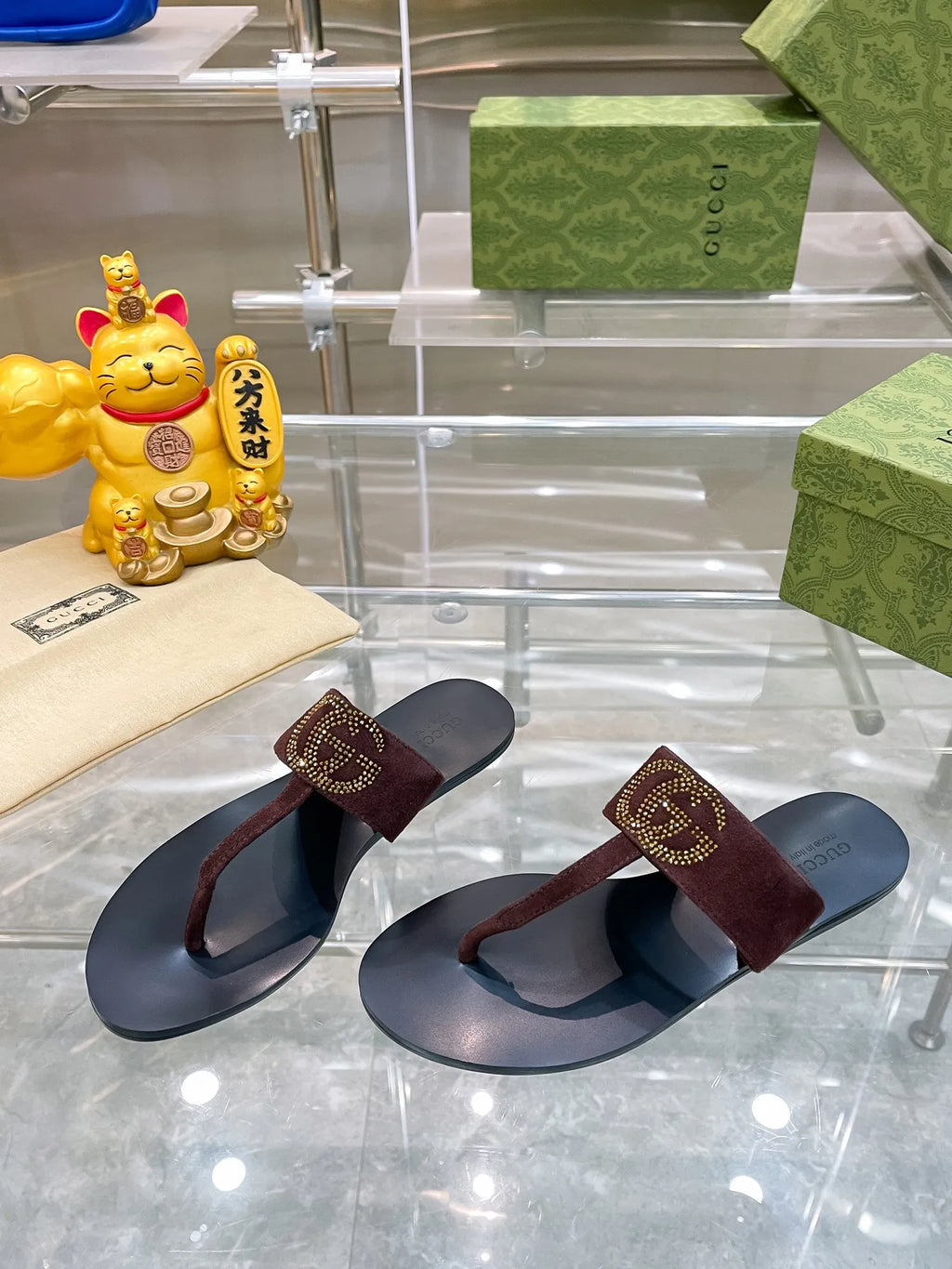 Women Slippers N74318